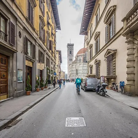 Loft In Piazza Duomo Apartman Firenze